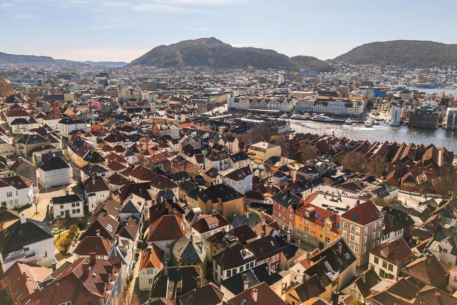 Dinbnb Apartments L 300 To Bryggen L Bergen Style House Revamped 2023 0*,  Norway
