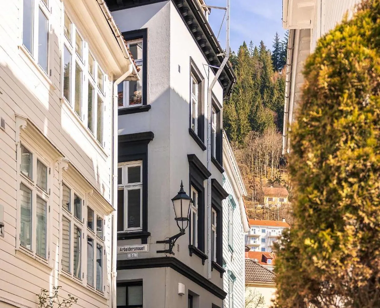 Dinbnb Apartments L 300 To Bryggen L Bergen Style House Revamped 2023 0*,  Norway