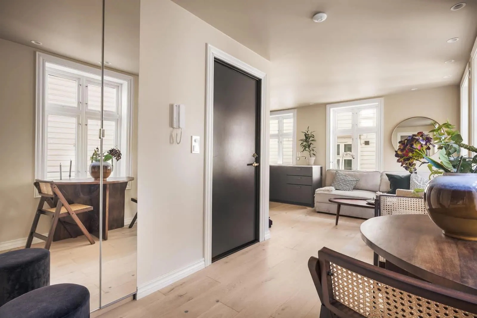Dinbnb Apartments L 300 To Bryggen L Bergen Style House Revamped 2023 0*,  Norway