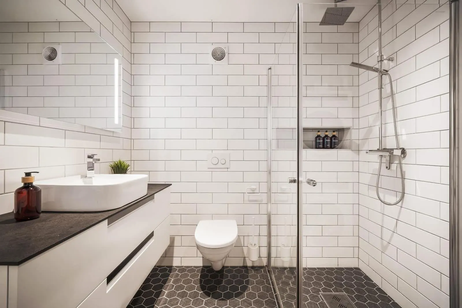 Dinbnb Apartments L 300 To Bryggen L Bergen Style House Revamped 2023